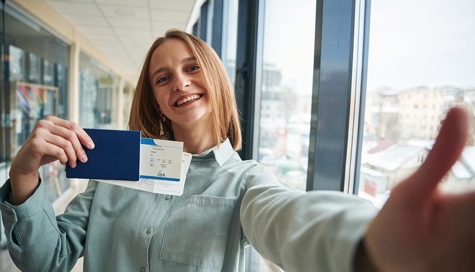 Can I Work While My Green Card Application Is Pending?